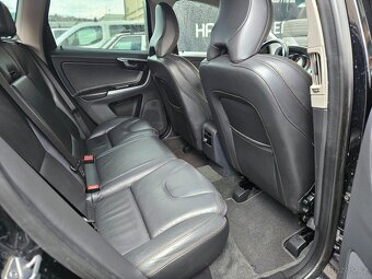 Volvo XC60 D5 158 kW AWD Summum XENON TAŽNÉ WEBASTO KEYLESS - 9