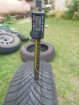 Pneu a kola Renault R15 - 9