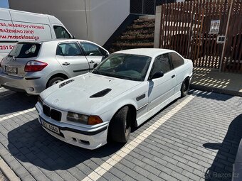 Bmw e36 323i coupe - 9