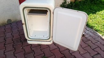 Lednička ELEKTROSVIT - 9