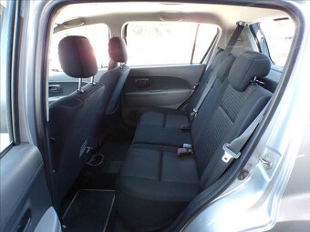 Daihatsu Sirion 1,0 i - 9