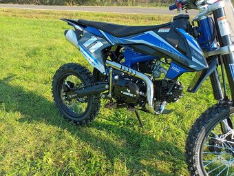 Pitbike Shark E-start 125ccm 17x14 modrá - 9