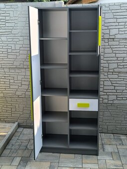 Prodám knihovnu (skříň) IKEA Giro - 9
