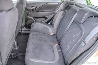 FIAT PUNTO Lounge 1.4 8v 77k - 9