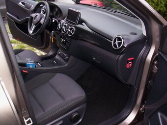 Mercedes-Benz B180 i, 1.6 90kW, Blue Efficiency - 9