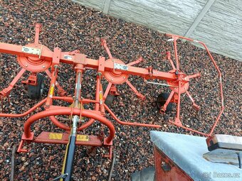 4,0m Obraceč sena FELLA TH400 DN - lehký jen 260kg - 9