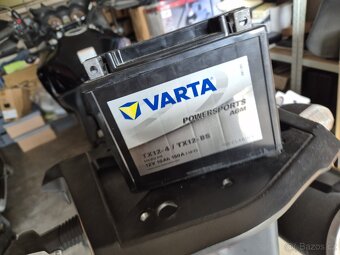 Suzuki V-Strom DL 650 - 9