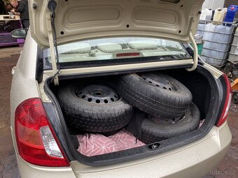 Hyundai Accent 1.5CRDi 2009 - 9