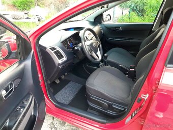 Hyundai i20 1.2i 57kW 2011 naj.157tis. NOVÁ STK - 9