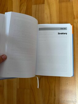 Učebnice, studijní materiál, média CENY v textu - 9