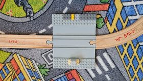 Vláčkodráha Brio Ikea Lidl koleje - perón, nádraží - 9