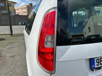 ŠKODA ROOMSTER 1.2 HTP 51KW 135TKM NOVÝ ČR PRVNÍ MAJITEL - 9