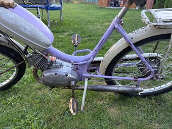 Raritní fialový stadion s11. - 9