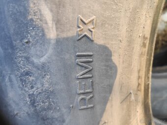 315/80R22,5 Michelin XWorks Remix - 9