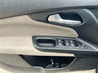 Fiat Tipo Combi 1.6 MultiJet 88KW LOUNGE, Po 1. Majiteli - 9