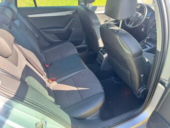 Octavia 3 COMBI 2.0 TDI 110kW ELEGANCE XENONY DSG - 9