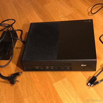 XBOX ONE 500 GB • ovladače • hry - 9