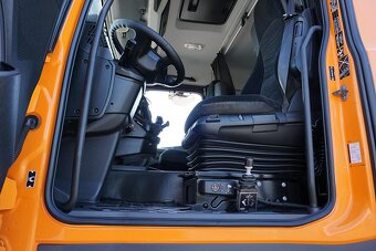 Mercedes-Benz Arocs 1848 4x4H - tahač návěsů s hydraulikou - 9