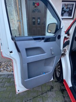 Volkswagen T5 1.9Tdi - 9
