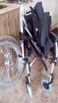 INVALIDNÍ VOZÍK--44cm+BUBNOVÉ BRZDY- lze zaslat po ČR - - 9