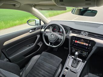 Volkswagen PASSAT 2.0 TDI DSG R-Line Původ ČR Alcantara TZ - 9