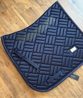 Podsedlova decka Equestrian Stockholm navy DL a VS - 9