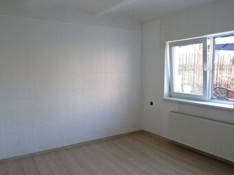 Prodej vícegeneračního RD v Rumburku - 9