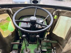 Traktor John Deere - 9