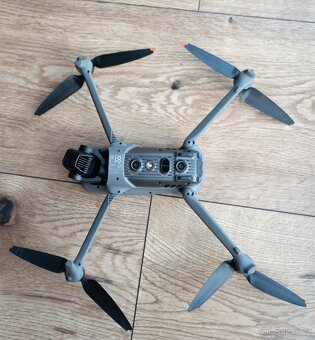 DJI air 3 - stav nového , záruka - 9