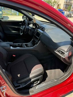Jaguar XE 2.0D R-Sport - 9