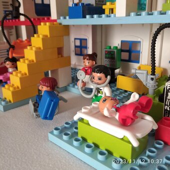 Lego duplo 5795 Velká městská nemocnice - 9