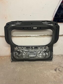 Toyota Yaris Cross 2021, zadní 5. (páté) dveře - 9