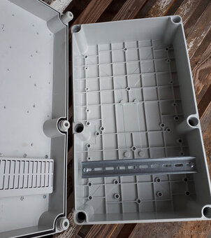 Velké elektroskříně / elektrokrabice - SLEVA - 9