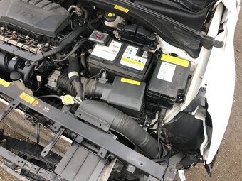 Hyundai I30 1.5i 67000KM POJÍZDNÉ - 9