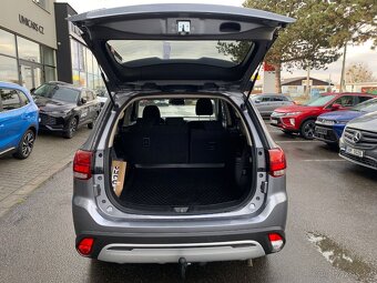 Mitsubishi Outlander 2,0 MIVEC Intense+ CVT 4WD - 9