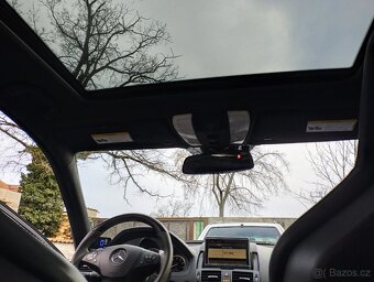 Mercedes Benz C63 AMG W204 - 9