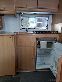 Obytný karavan-přívěs Swift Toscane 460 s pojezdem - 9