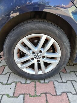 VOLKSWAGEN TOURAN - 9