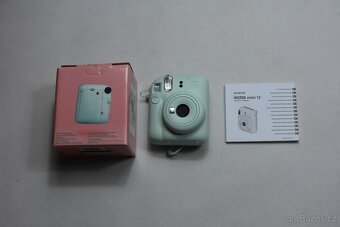 Fujifilm Instax Mini 12 zelený - 9