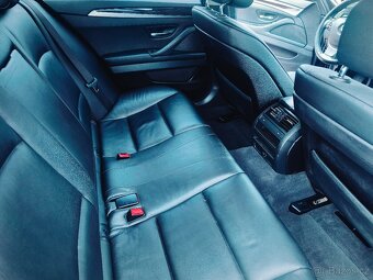 BMW F10 523i - benzín - manuál - 9