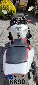 Yamaha R6 r.v 2005 - 9