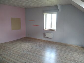 Pronájem byt 3+1, 120m2 + terasa 55m2, K. Vary - Počerny - 9