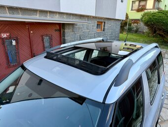Škoda Yeti, 2.0 TDI 103KW DSG PANOEAMA TAŽNÉ ZAŘÍZENÍ - 9