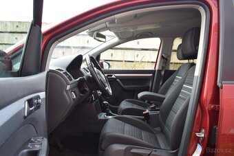 Volkswagen Touran 1.4TSi+CNG/AUTOMAT/2014/VÝBAVA - 9