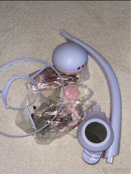 Kolotoč nad postýlku - 9