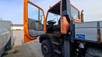 MB UNIMOG U400 4X4 - 9