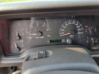 Jeep Cherokee, XJ 4.0, 2001, 120 tisíc km - 9