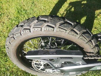 Sur-ron Ultra Bee 1756km, zánovní elektrické enduro. - 9