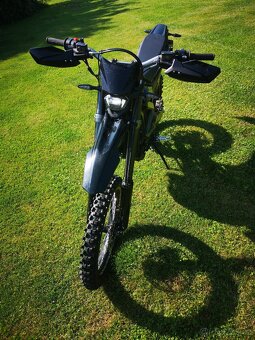 Sur-ron Ultra Bee 1887km, zánovní elektrické enduro. - 9