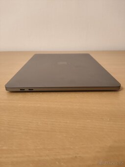 Apple MacBook Pro 13 2017 – i5 | 8GB | 256GB - 9